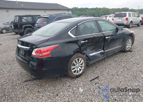 2015 Nissan Altima 2.5 S z USA, uszkodzony, nr VIN 1N4AL3AP6FC182731